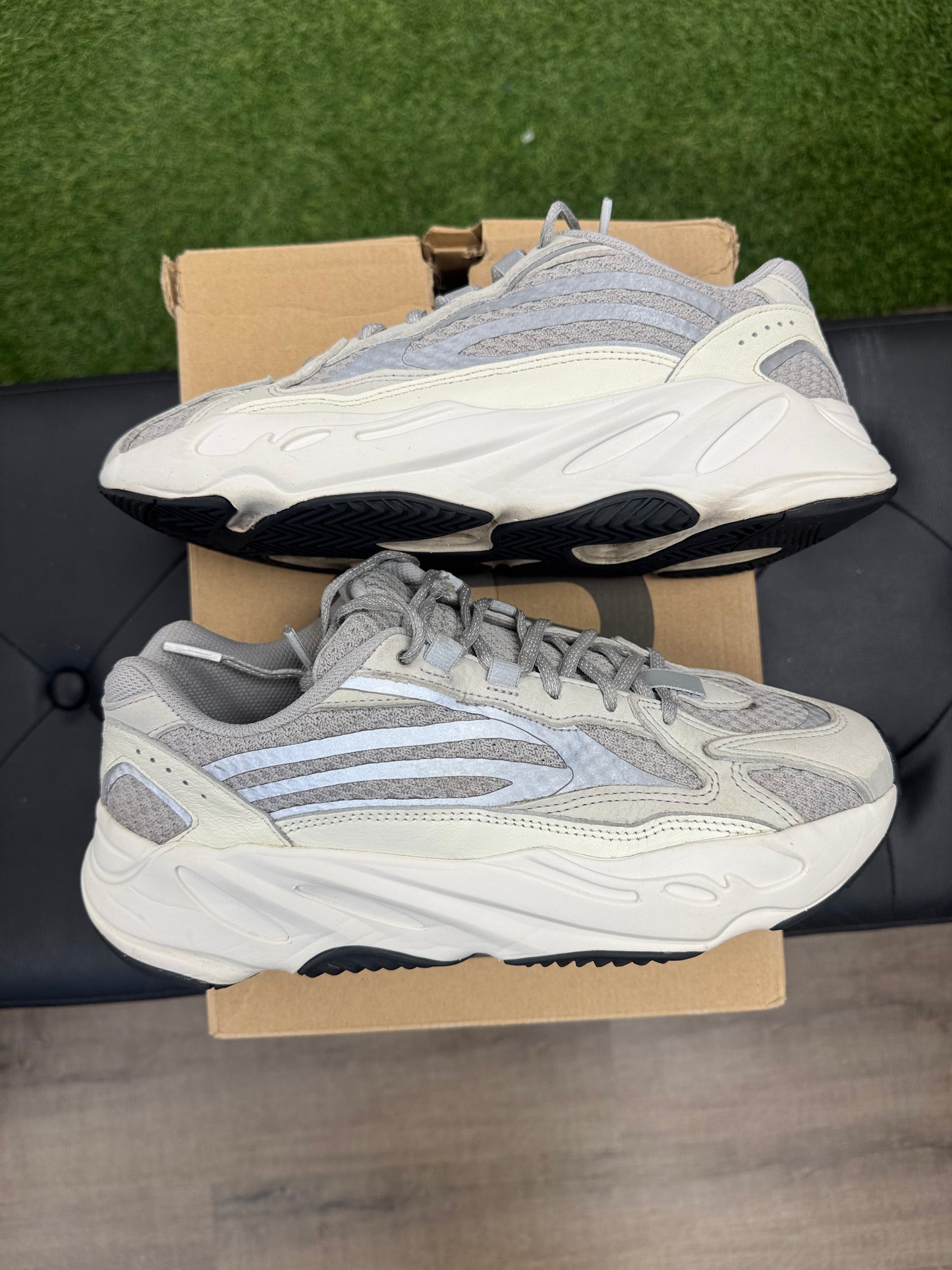 adidas Yeezy Boost 700 V2 Static - Mens (U9)
