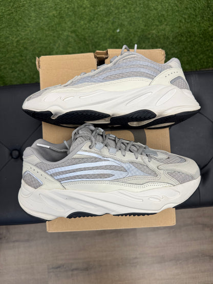 adidas Yeezy Boost 700 V2 Static - Mens (U9)