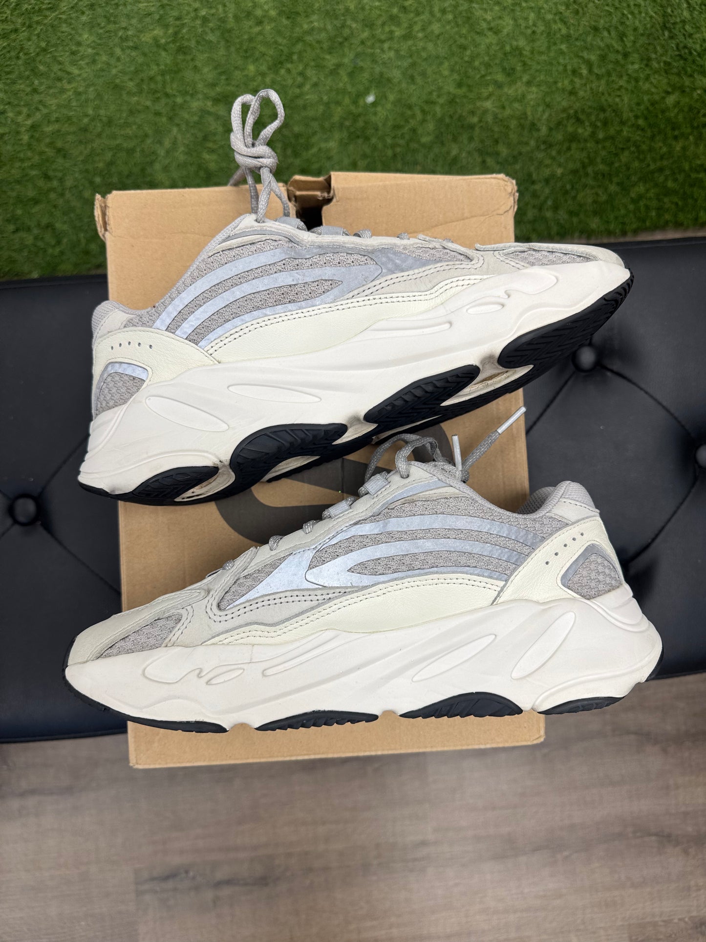 adidas Yeezy Boost 700 V2 Static - Mens (U9)