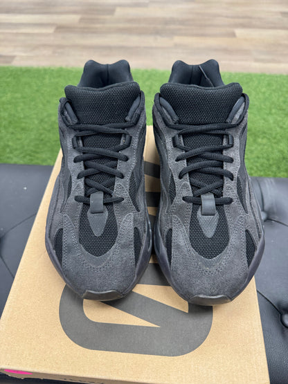 adidas Yeezy Boost 700 V2 Vanta - Mens (U9) (2)