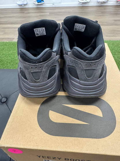 adidas Yeezy Boost 700 V2 Vanta - Mens (U9) (2)