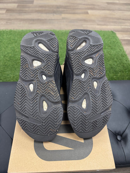 adidas Yeezy Boost 700 V2 Vanta - Mens (U9) (2)