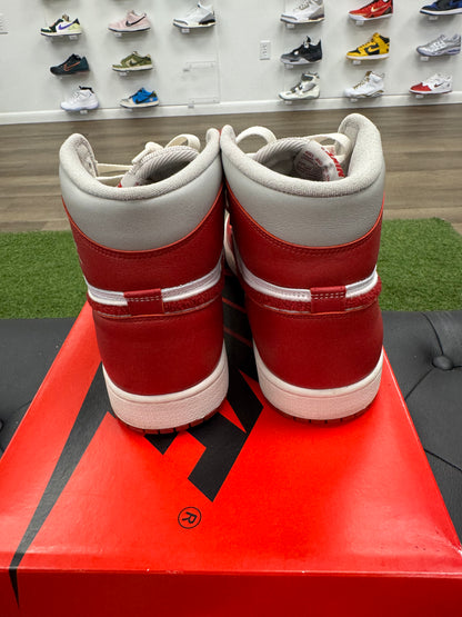 Jordan 1 Retro High OG Varsity Red - Mens (U9)