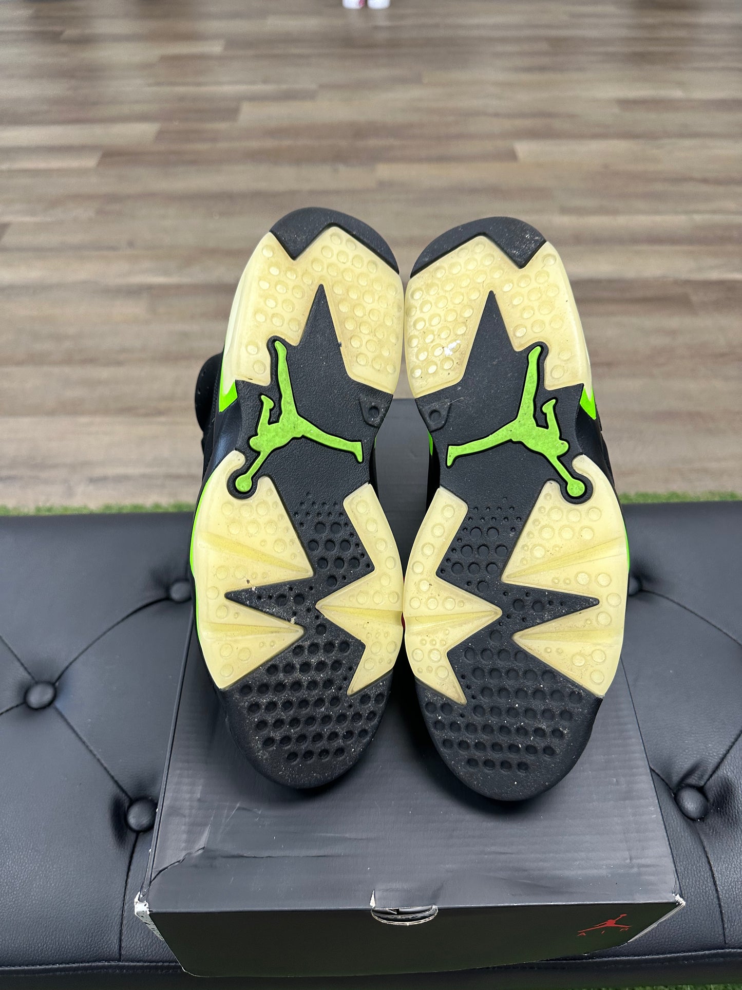 Jordan 6 Retro Electric Green - Size 10 (U)