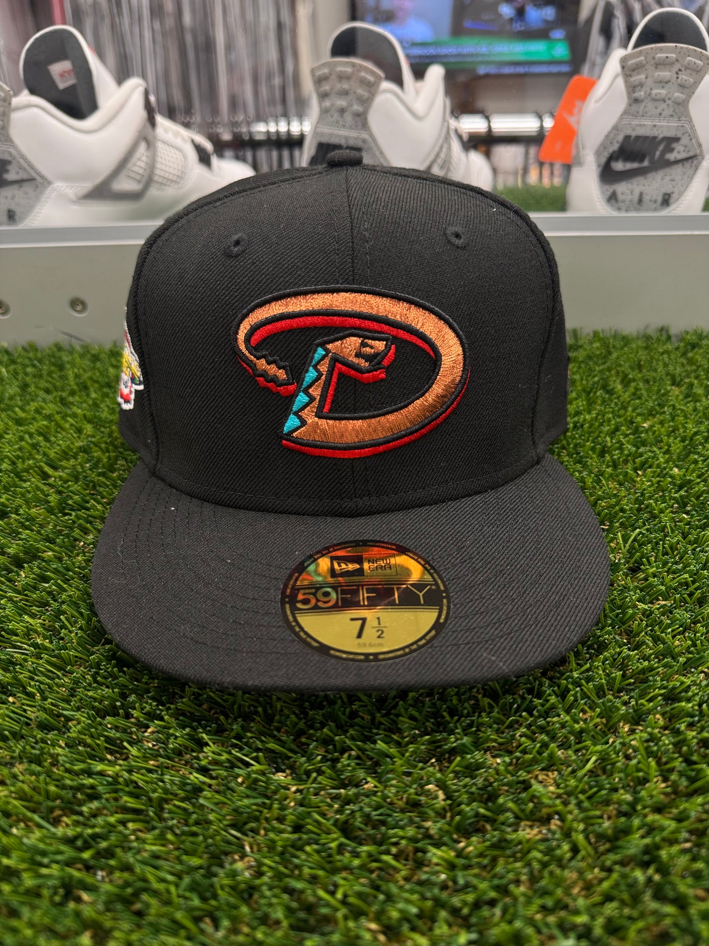 New Era 59 fifty  Arizona Diamondbacks Red Uv World Series Patch - Size 7 1/2 (U)