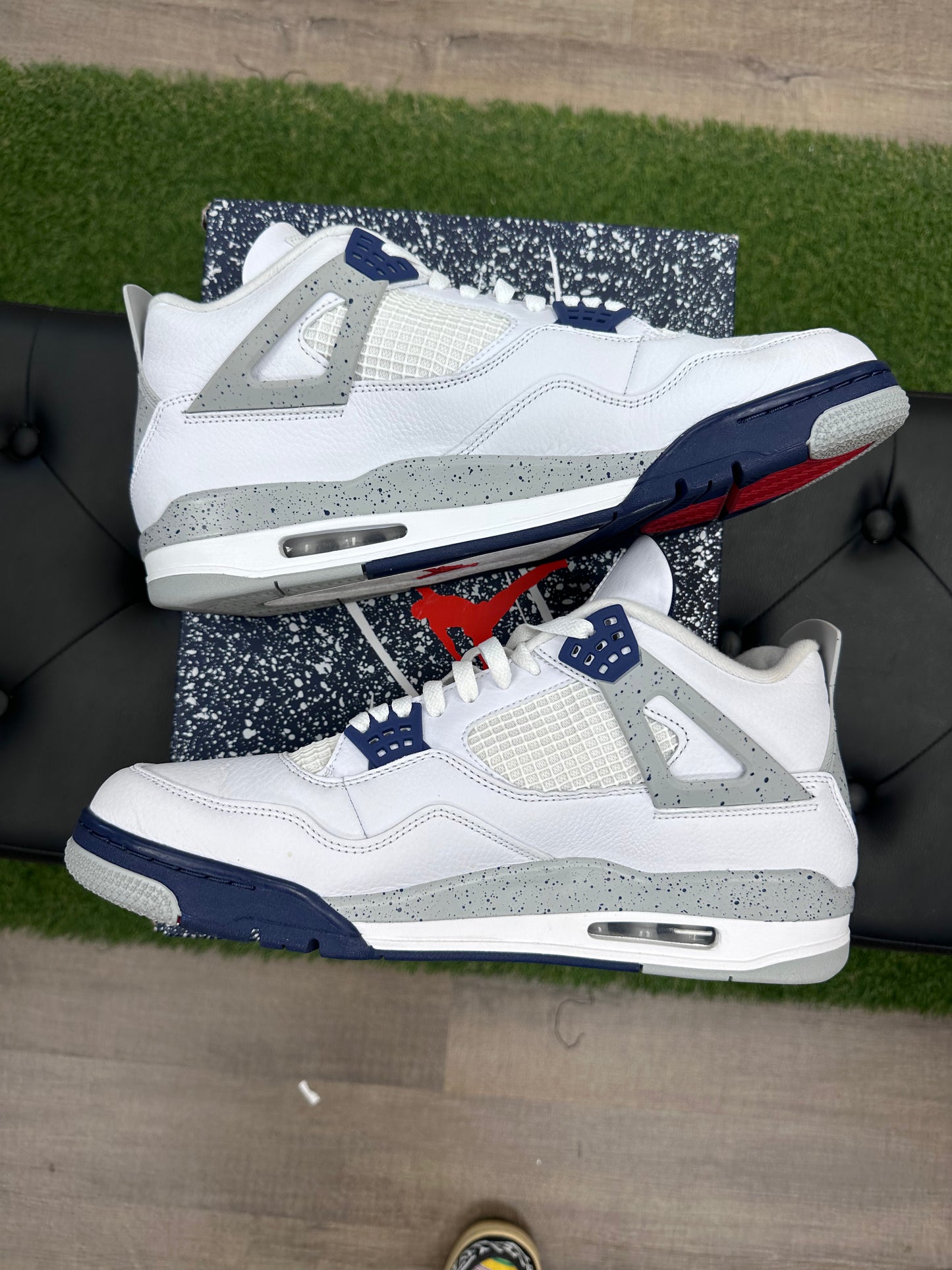 Jordan 4 Retro Midnight Navy - Size 14 (U)