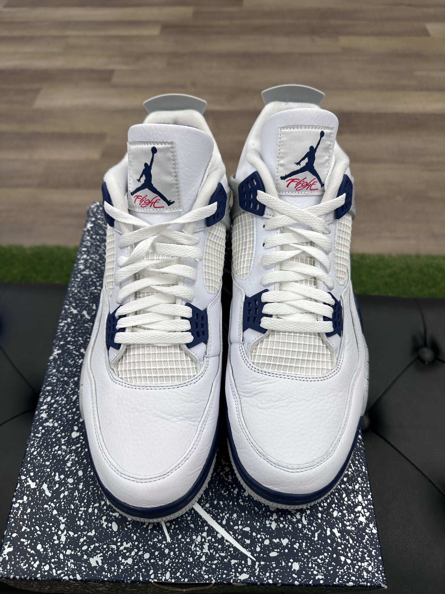 Jordan 4 Retro Midnight Navy - Size 14 (U)