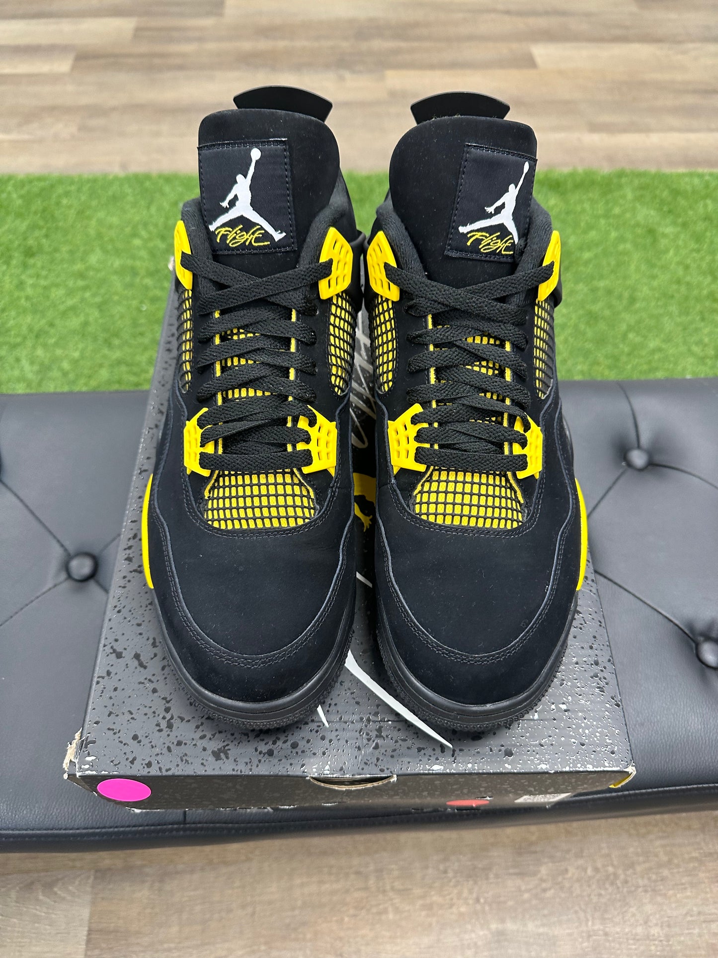 Jordan 4 Retro Thunder (2023) - Size 14 (U)