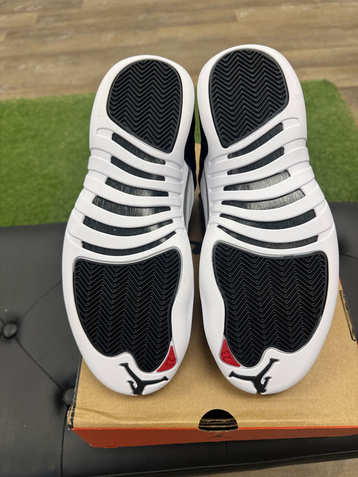 Jordan 12 Retro Playoffs (2022) - Size 8.5