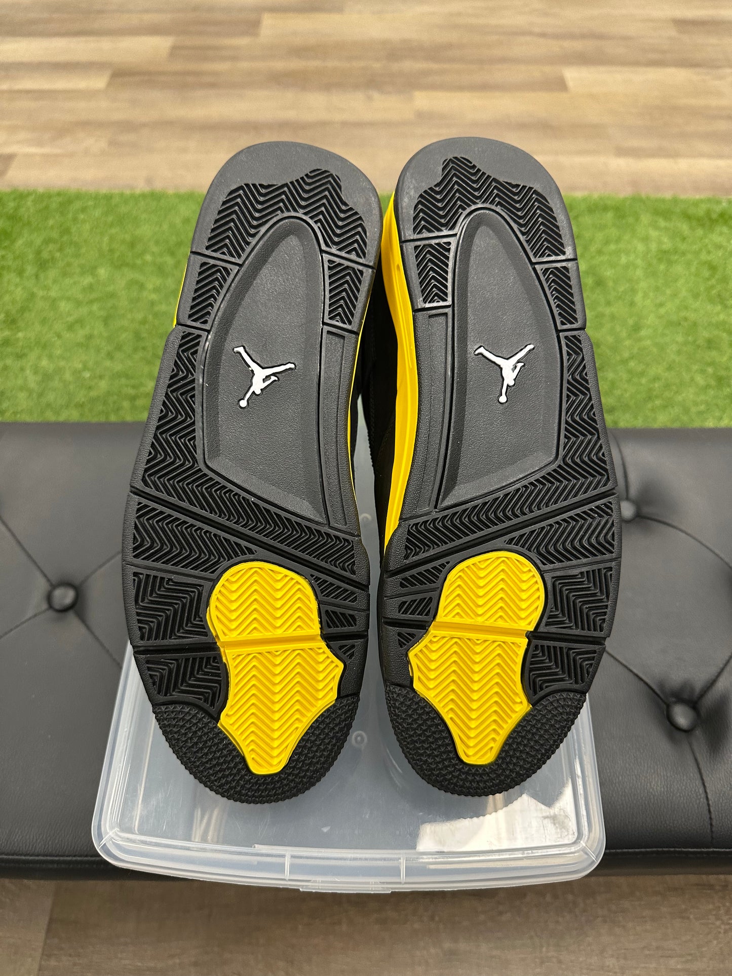 Jordan 4 Retro Thunder (2023) - Mens