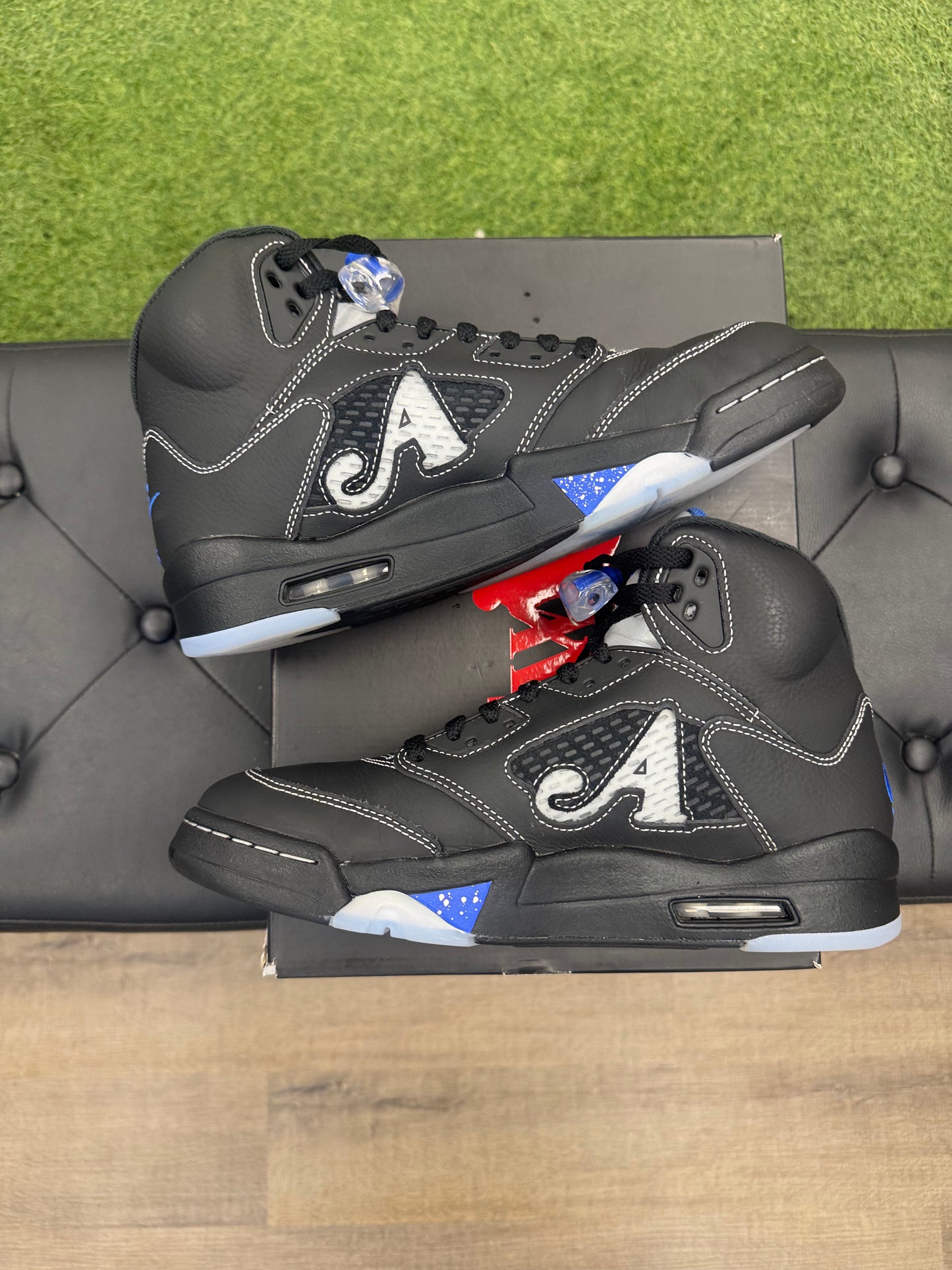 Jordan 5 Retro Awake NY Black - Size 9 (U)