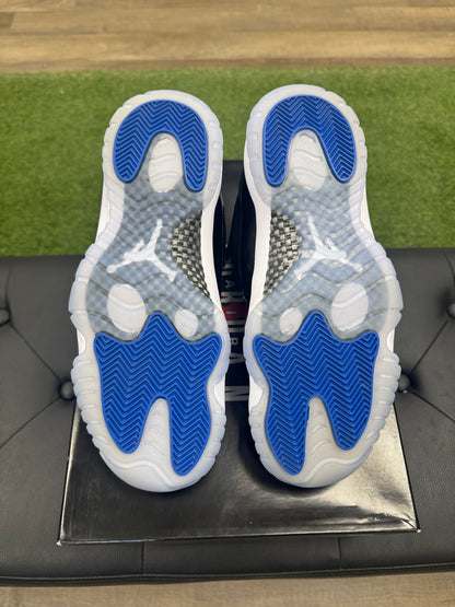 Jordan 11 Retro Low Space Jam - Size 9.5 (U)