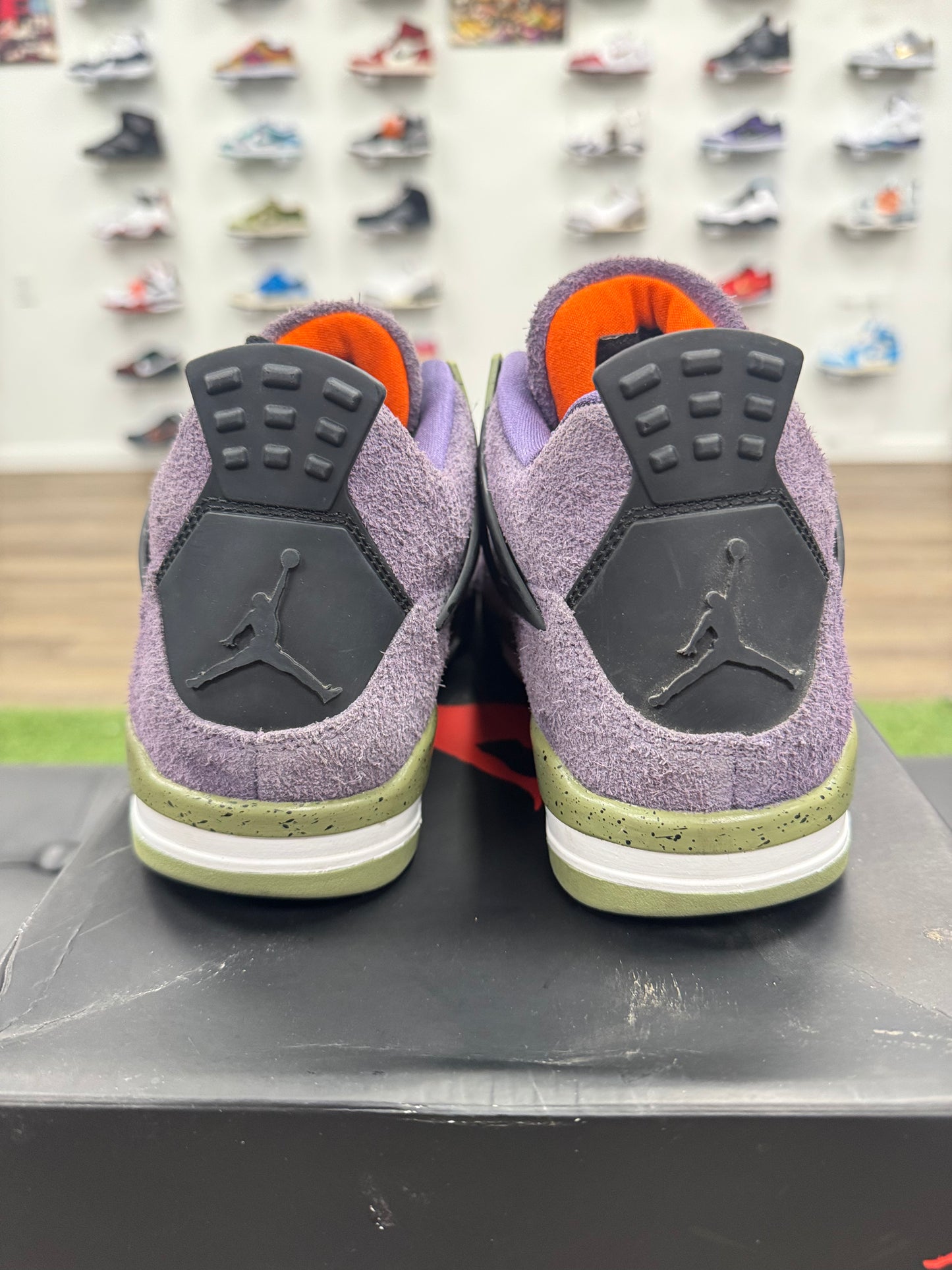 Jordan 4 Retro Canyon Purple - Size 6.5 (8W) (U)