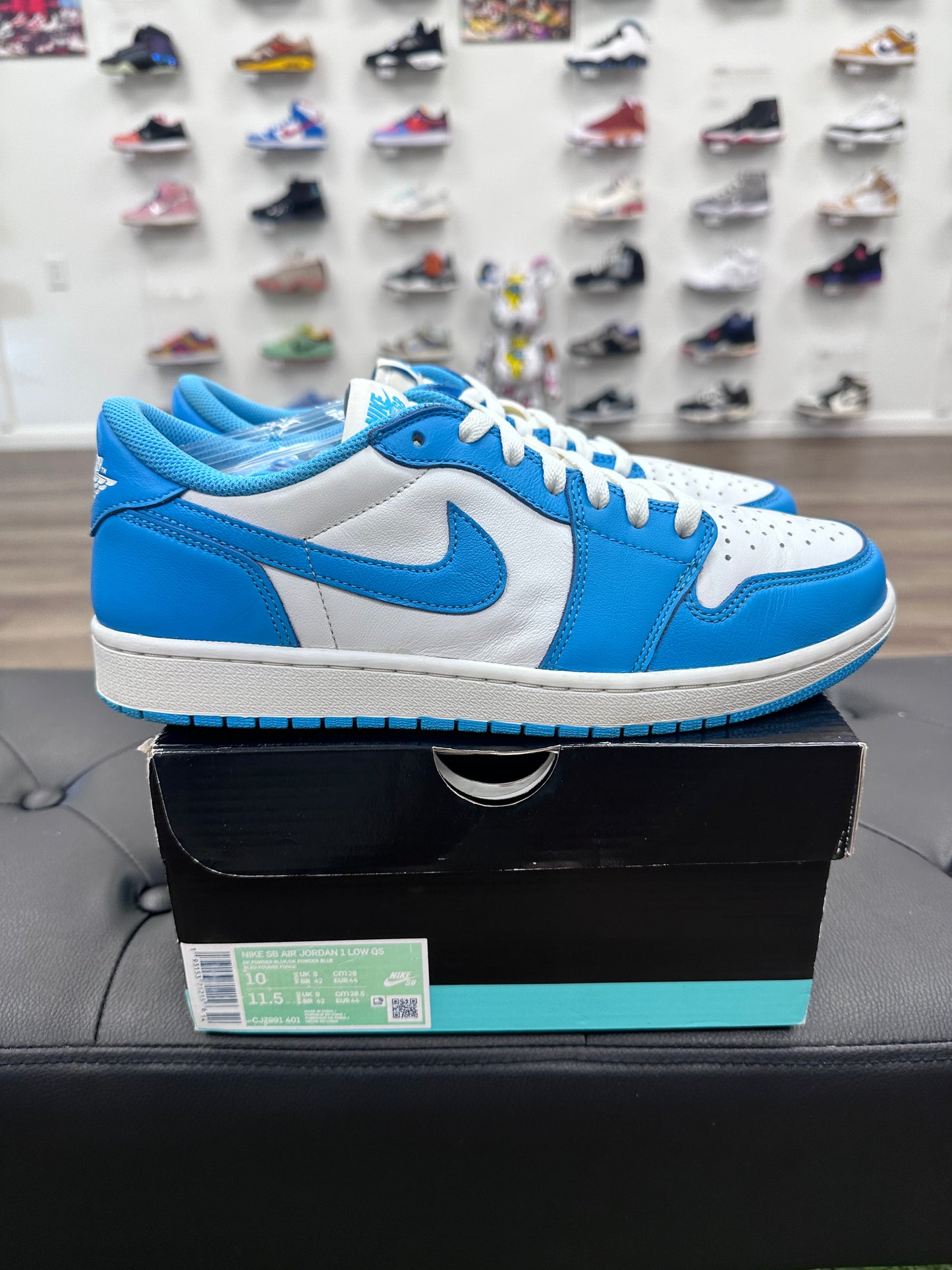 Jordan 1 Low SB UNC - Size 10 (U)