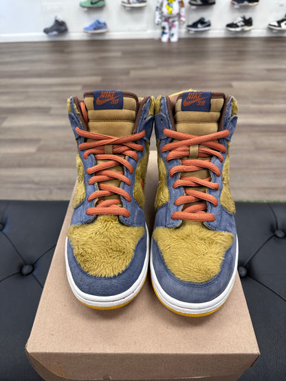 Nike SB Dunk High Papa Bear - Size 9.5 (U)