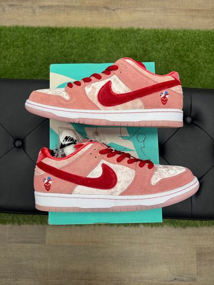 Nike SB Dunk Low StrangeLove Skateboards - Size 10.5