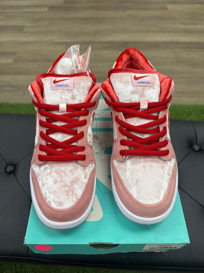 Nike SB Dunk Low StrangeLove Skateboards - Size 10.5