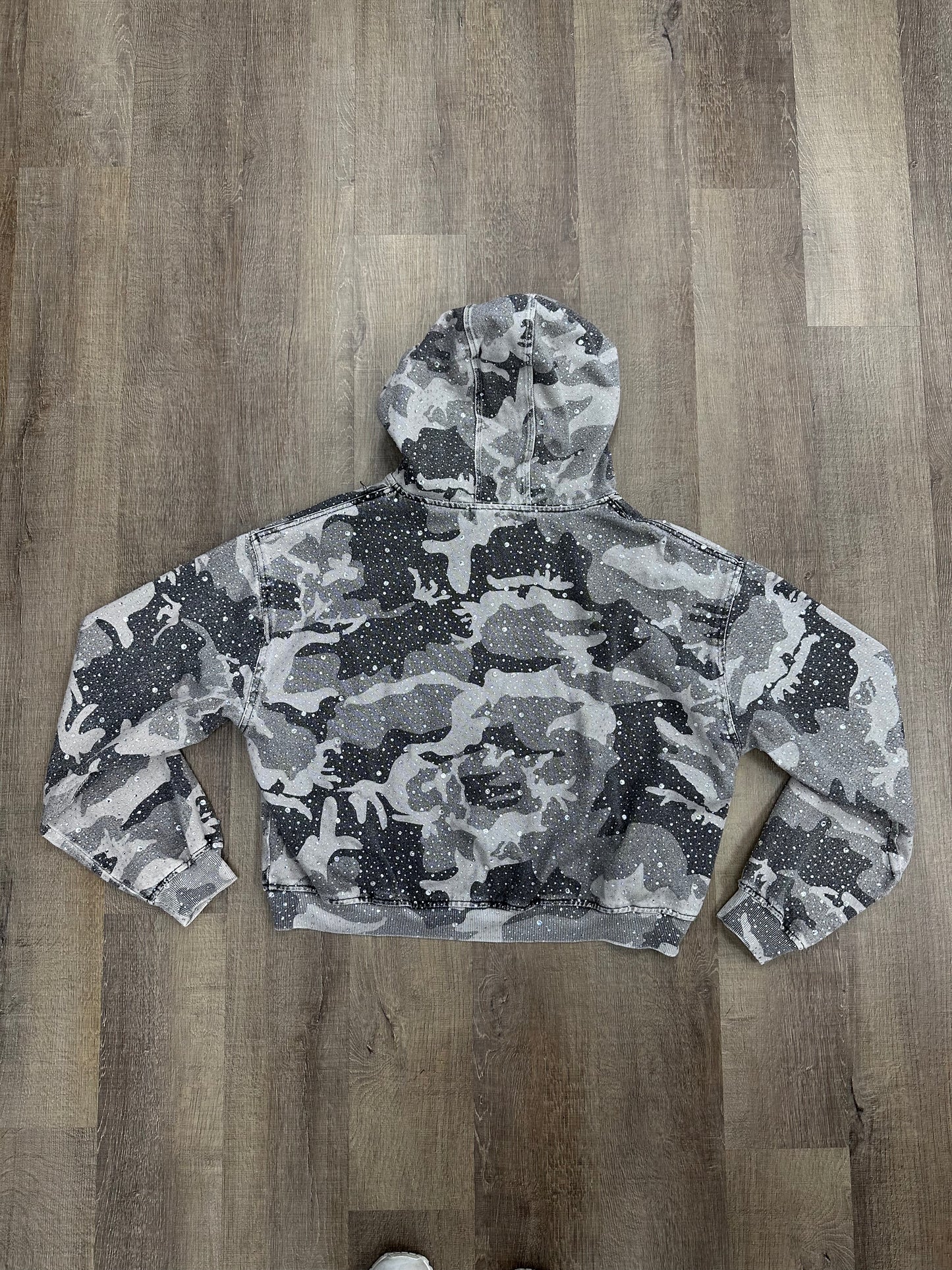 Vale Forever Winter Crystal Camo Zip Up Hoodie - Size Large (U)