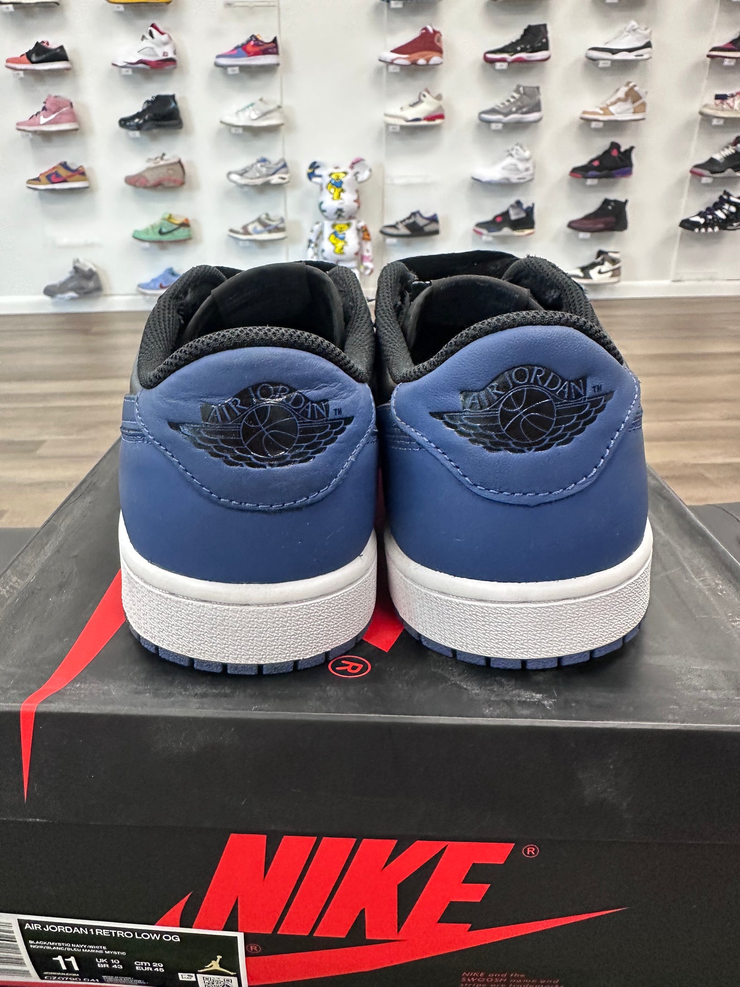Jordan 1 Retro Low OG Mystic Navy - Size 11 (U)