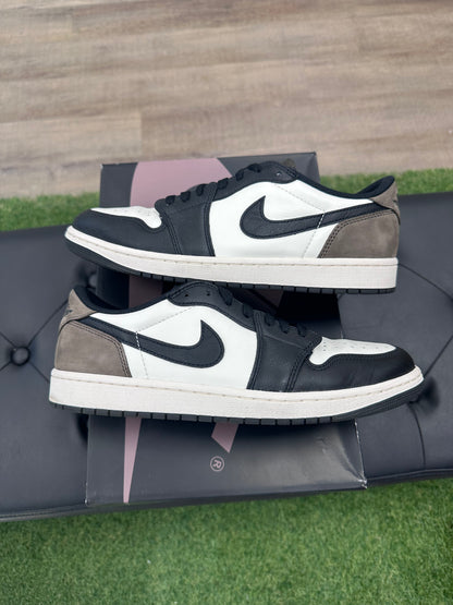 Jordan 1 Retro Low OG Mocha - Size 10.5 (U)
