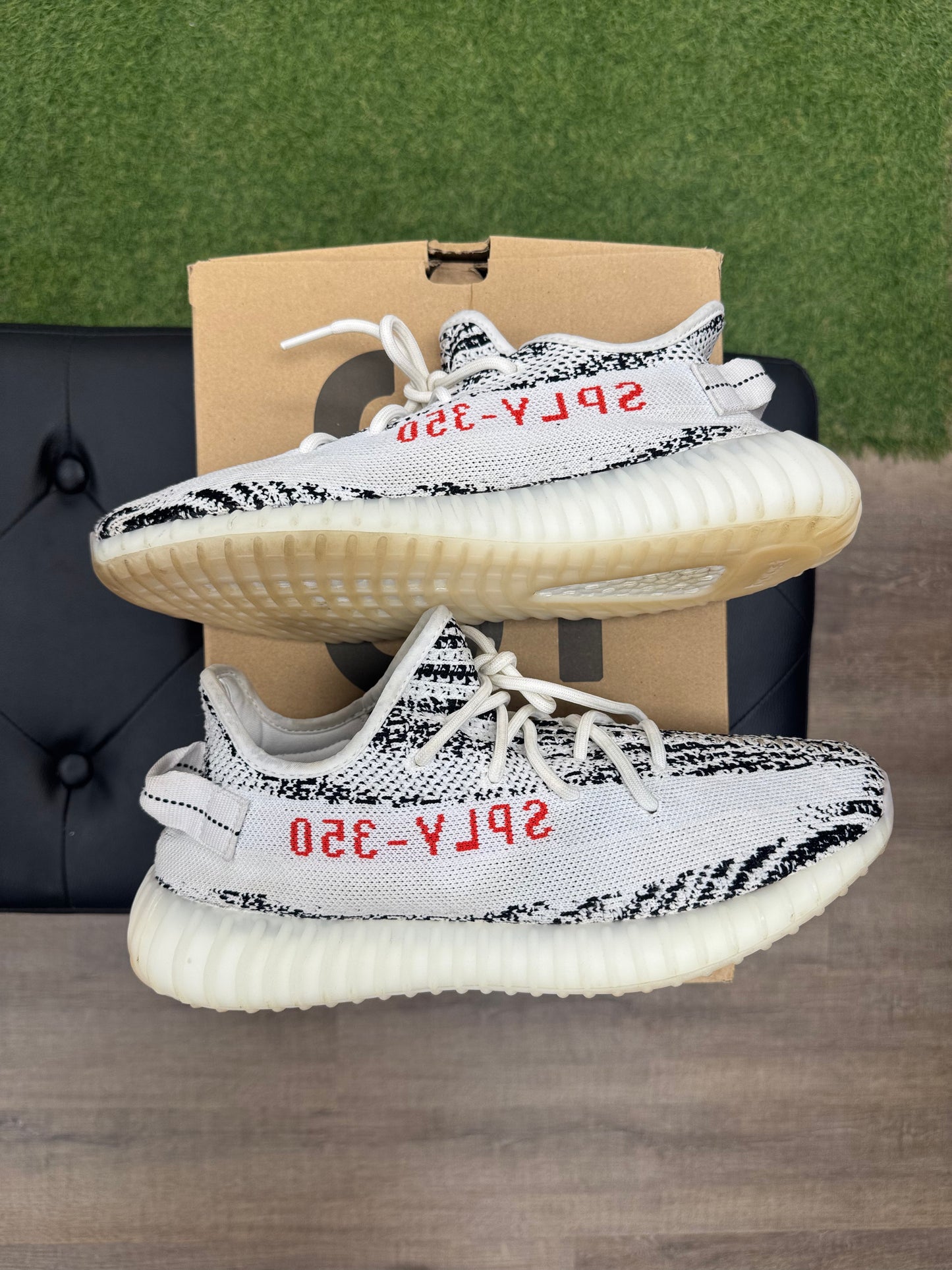 adidas Yeezy Boost 350 V2 Zebra - Size 10 (U)