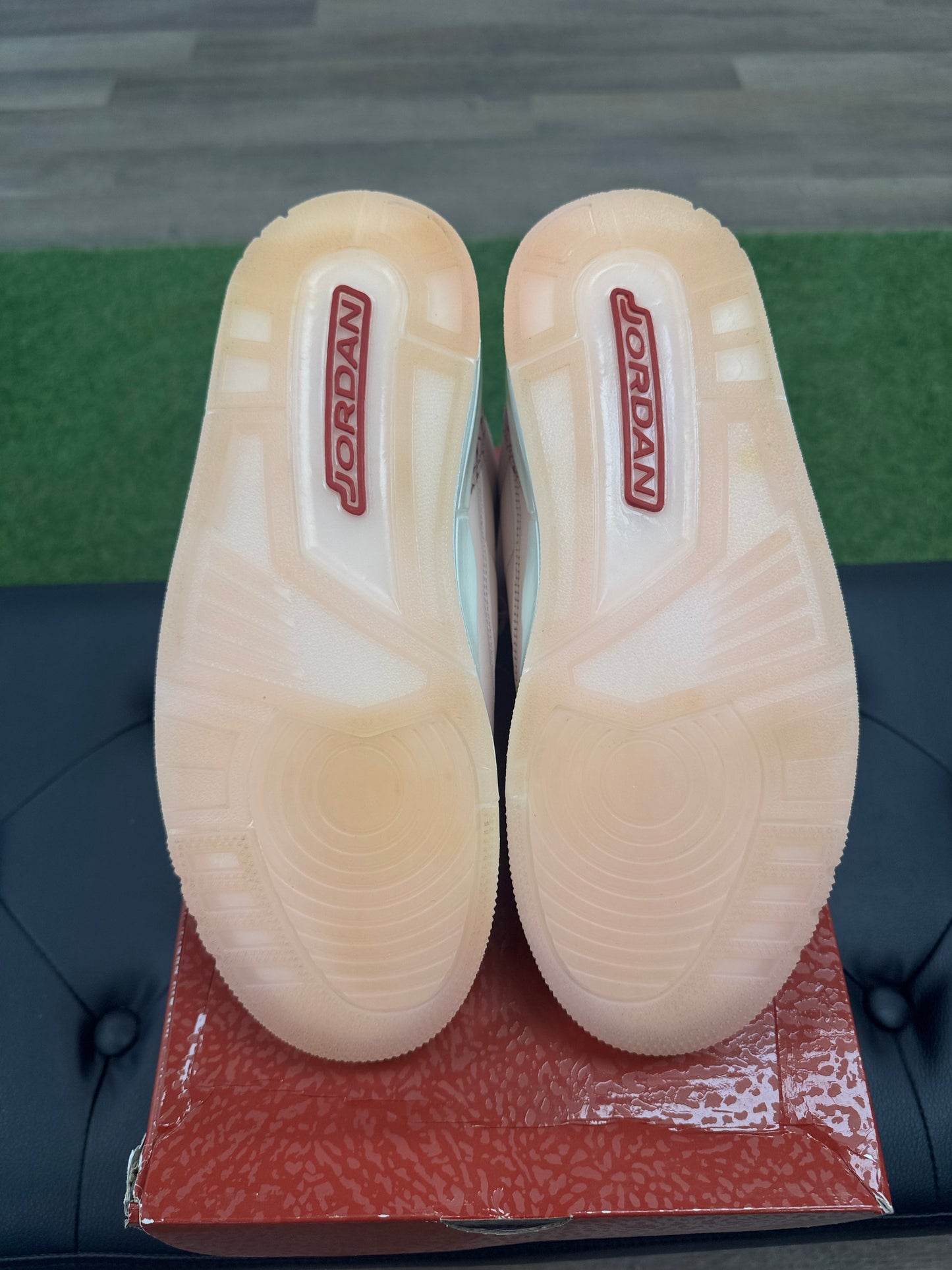 Jordan 3 Retro Valentine's Day Treat Yourself (2025) - Size 9.5 (U)