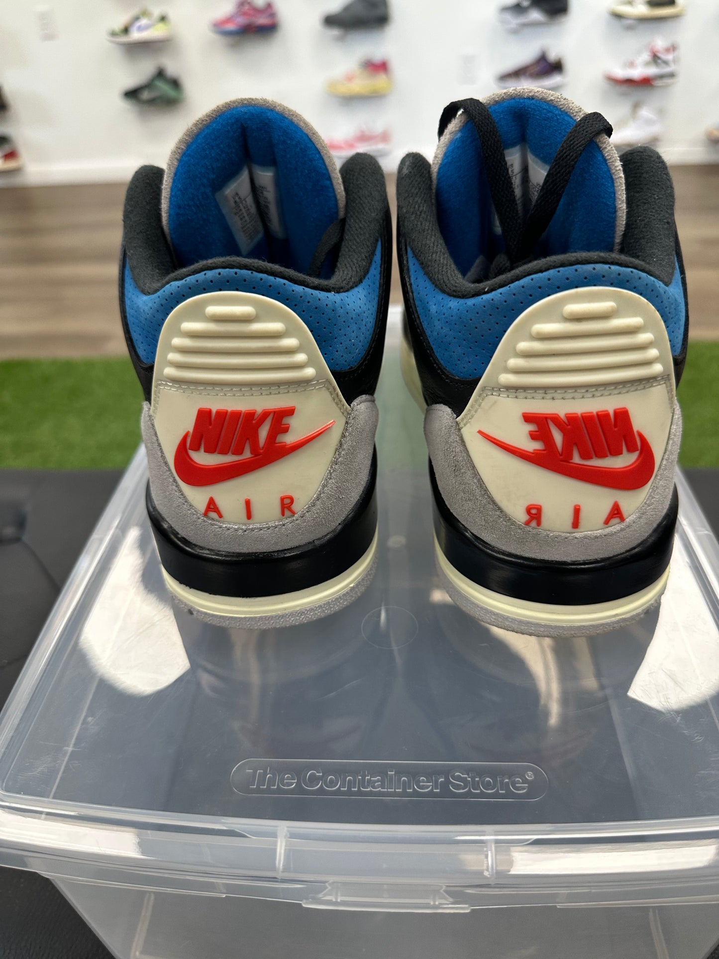 Jordan 3 Retro OG Rare Air - Size 8.5 (U)
