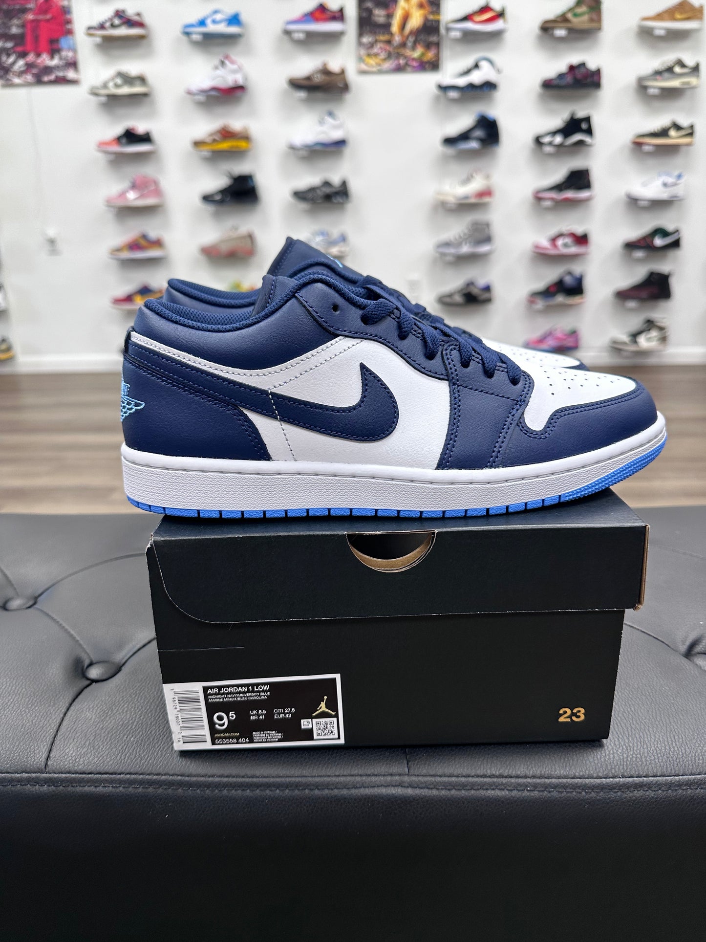 Jordan 1 Low Midnight Navy University Blue - Size 9.5
