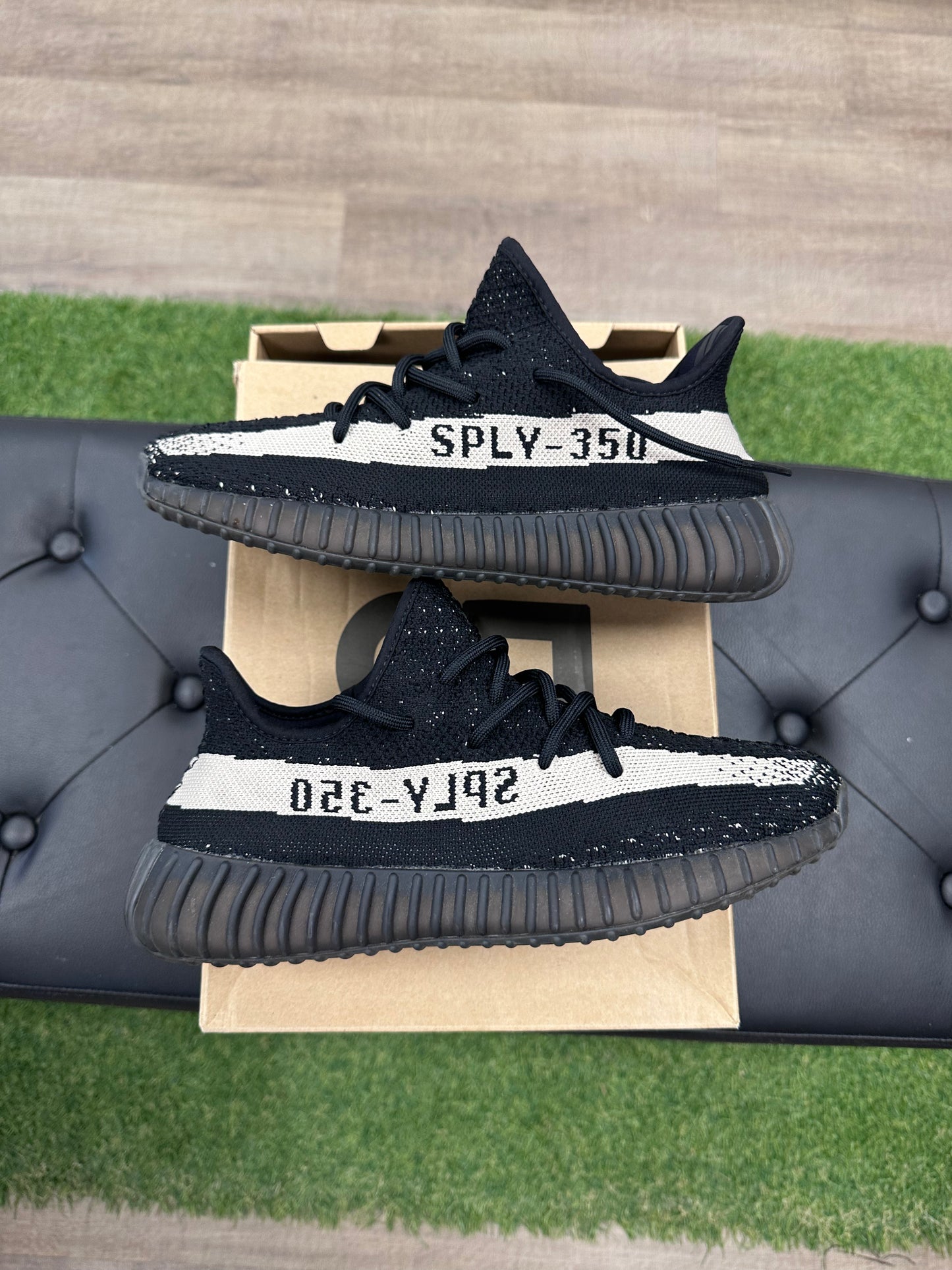 adidas Yeezy Boost 350 V2 Core Black White - Size 7 (U)