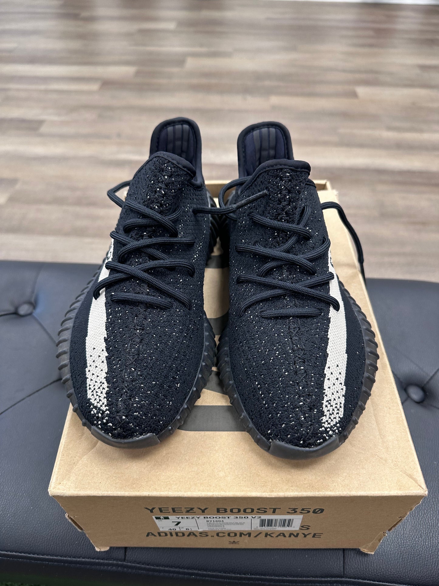 adidas Yeezy Boost 350 V2 Core Black White - Size 7 (U)