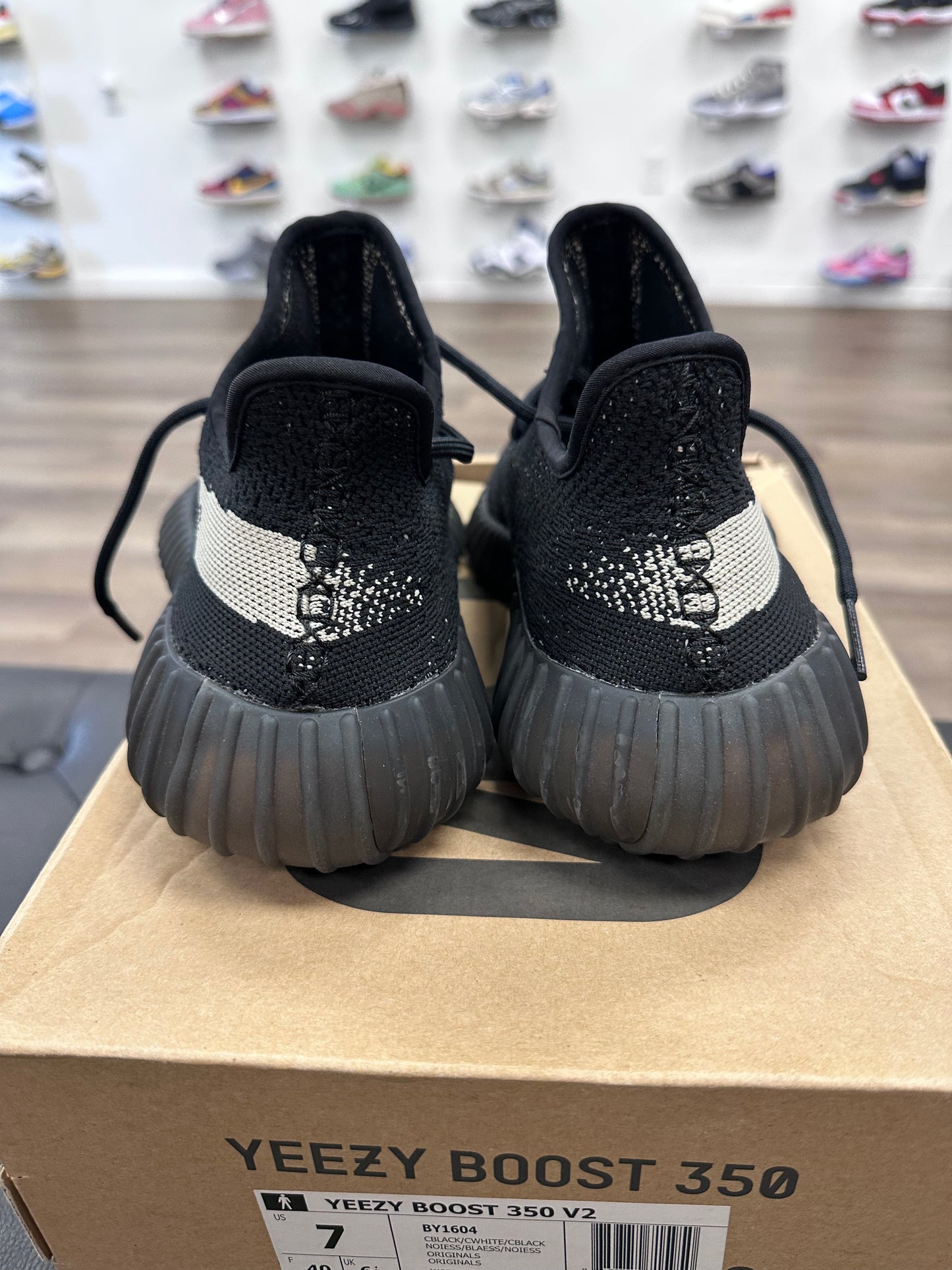 adidas Yeezy Boost 350 V2 Core Black White - Size 7 (U)