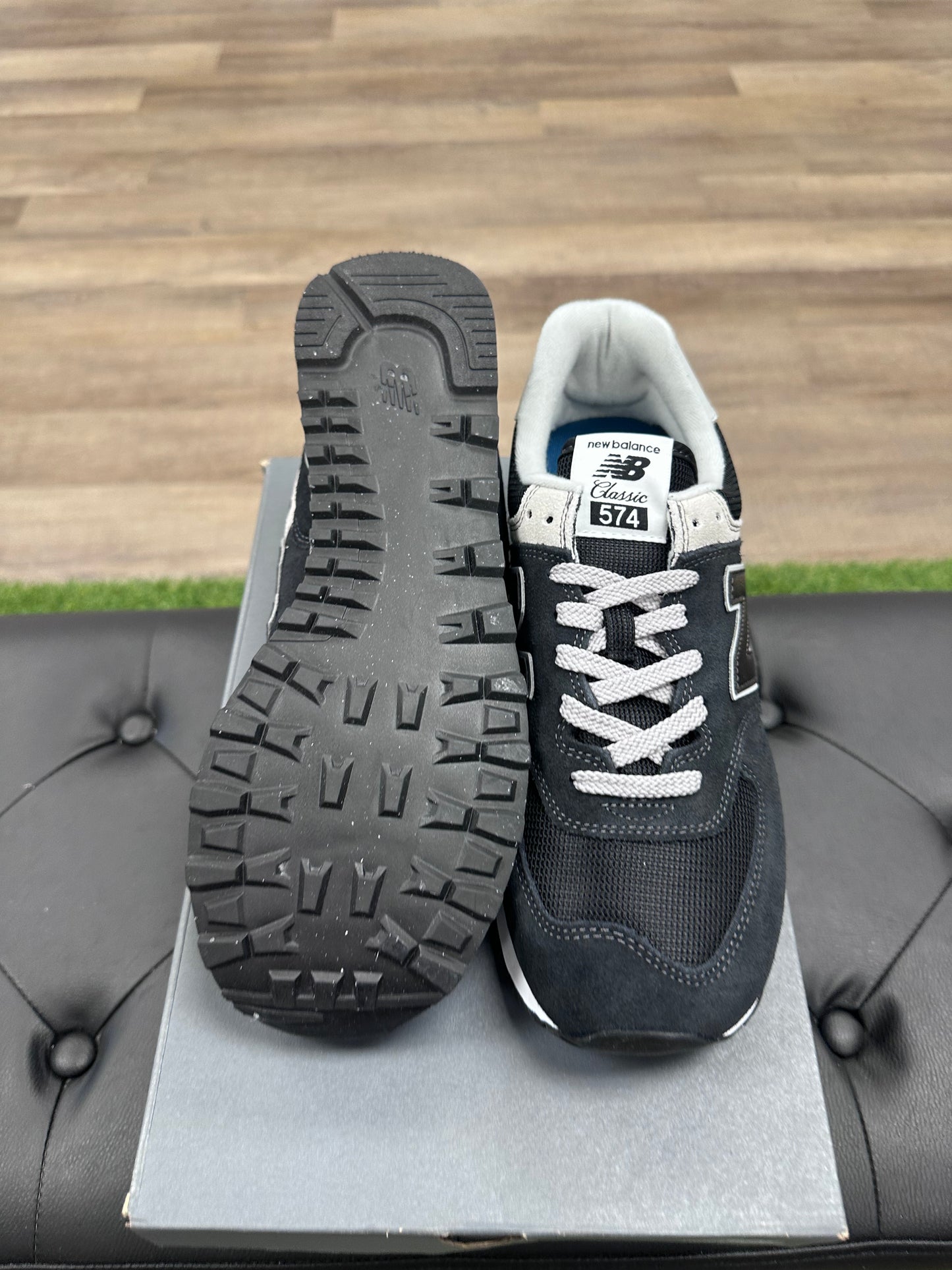 New Balance 574 Black White - Size 10