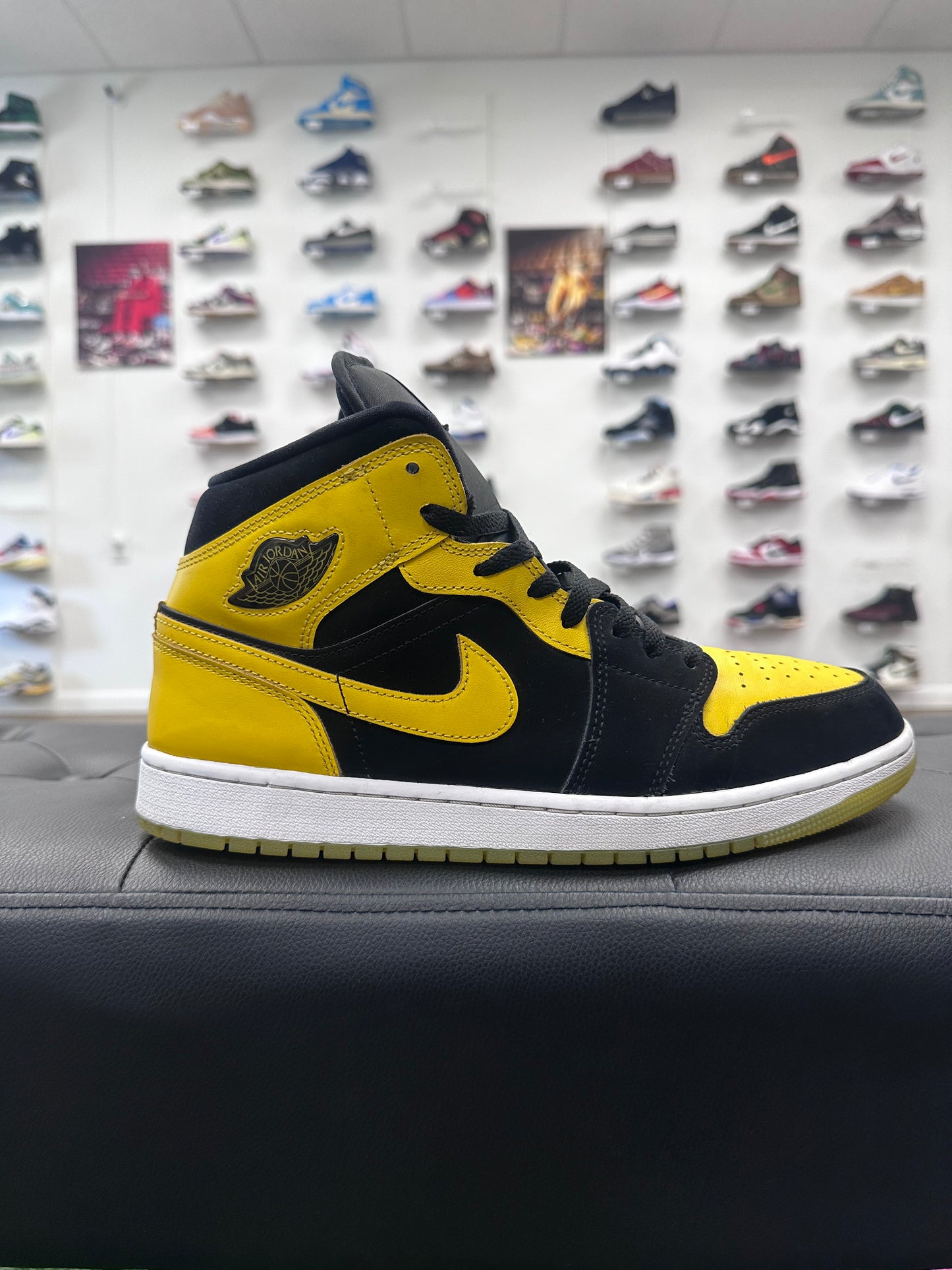 Jordan 1 Mid New Love (2025) - Size 11 (U)