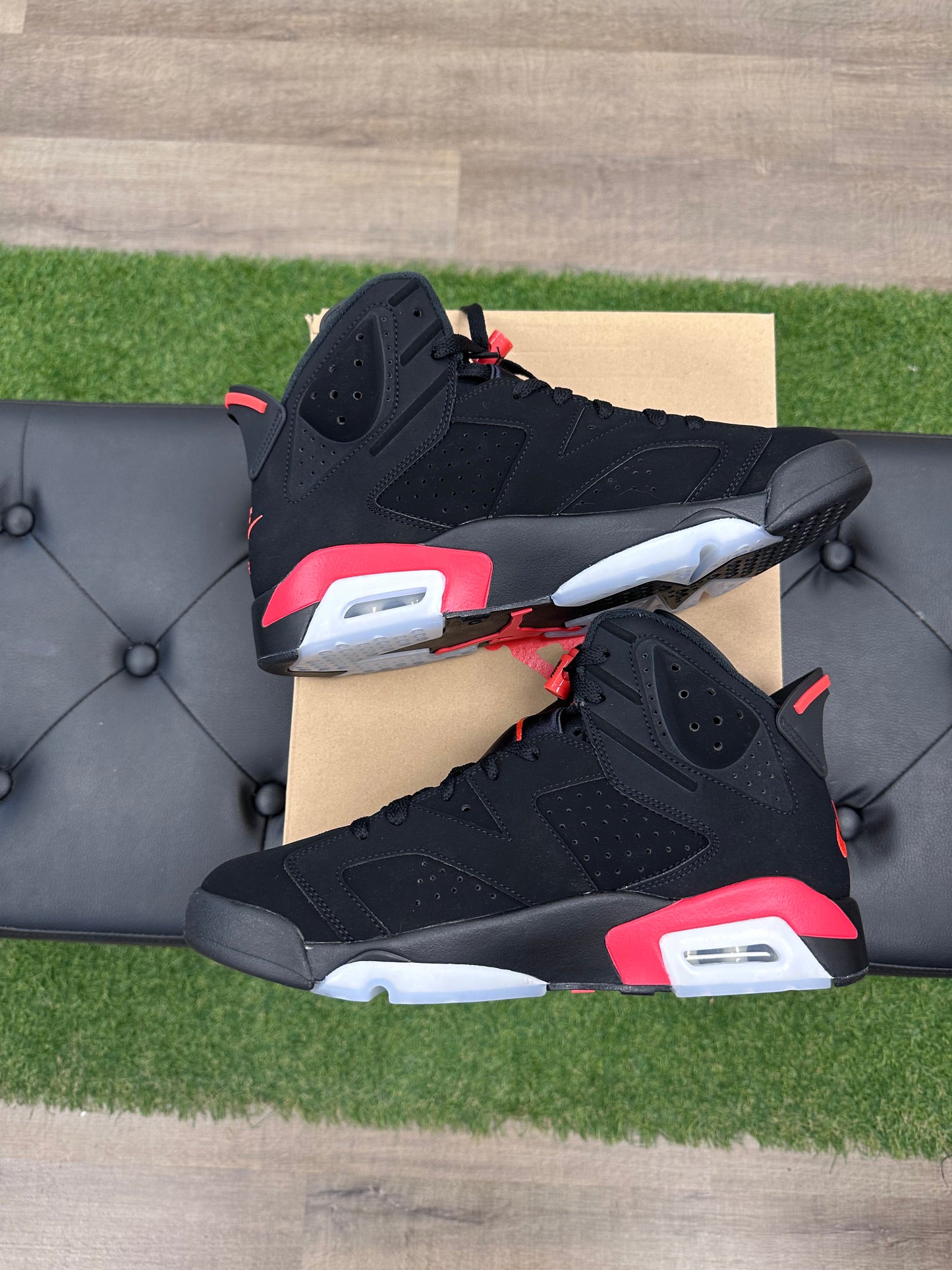 Jordan 6 Retro Infrared Salesman - Size 9.5 (U)
