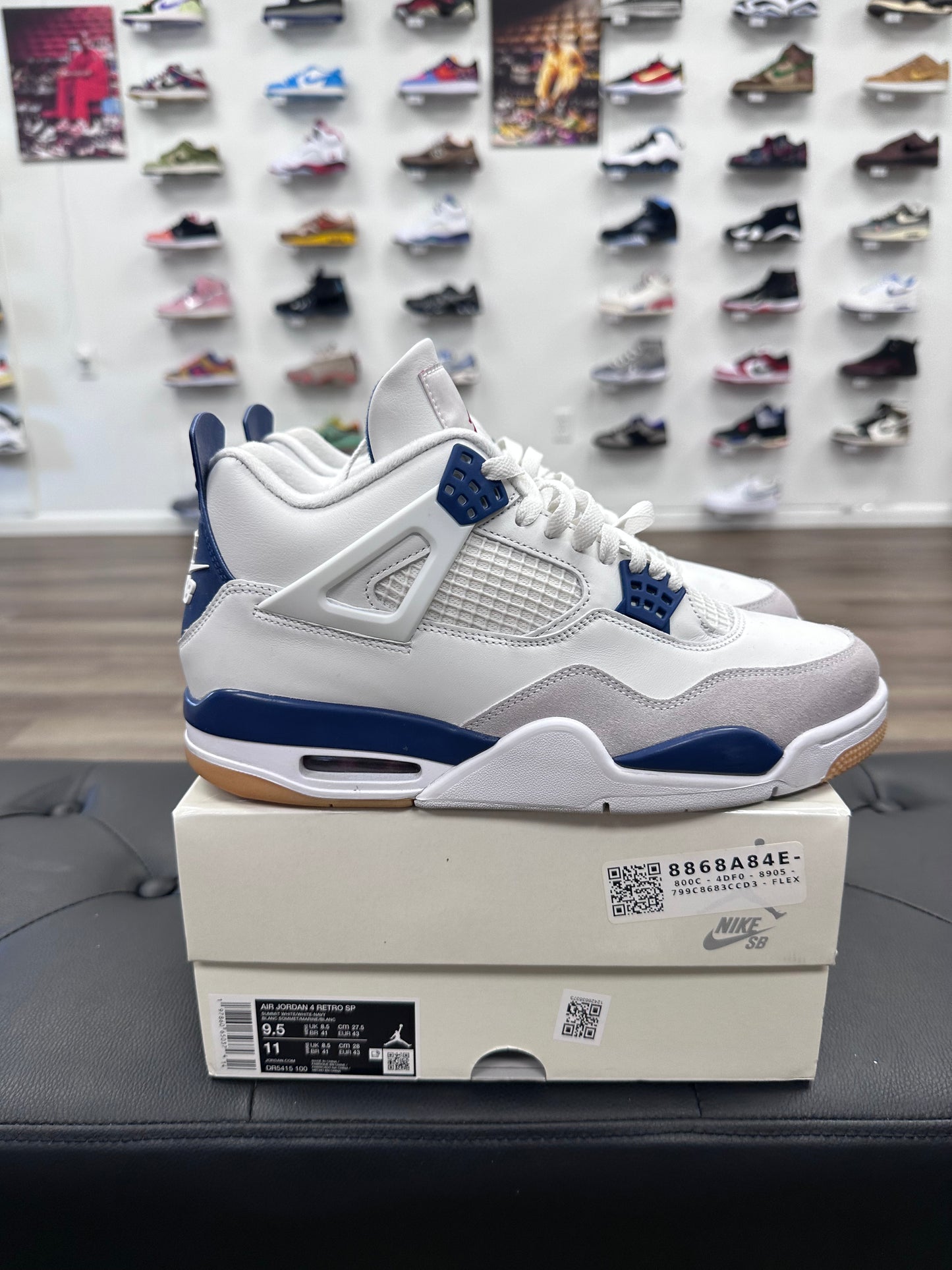 Jordan 4 Retro SB Navy - Size 9.5 (U)