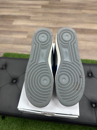 Nike Air Force 1 Navy Blue - Size 10.5 (U)