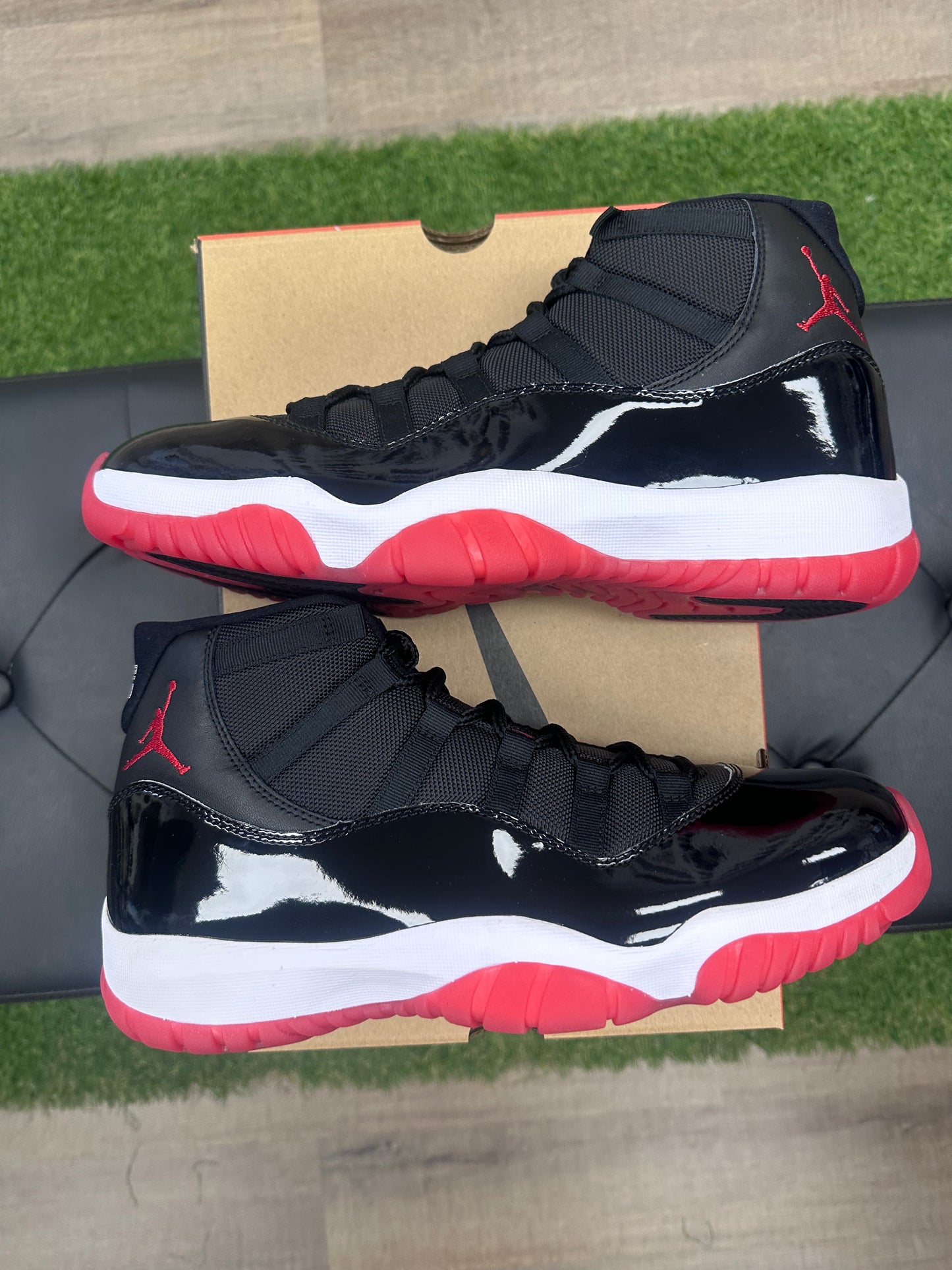 Jordan 11 Retro Playoffs Bred (2019) - Size 11.5