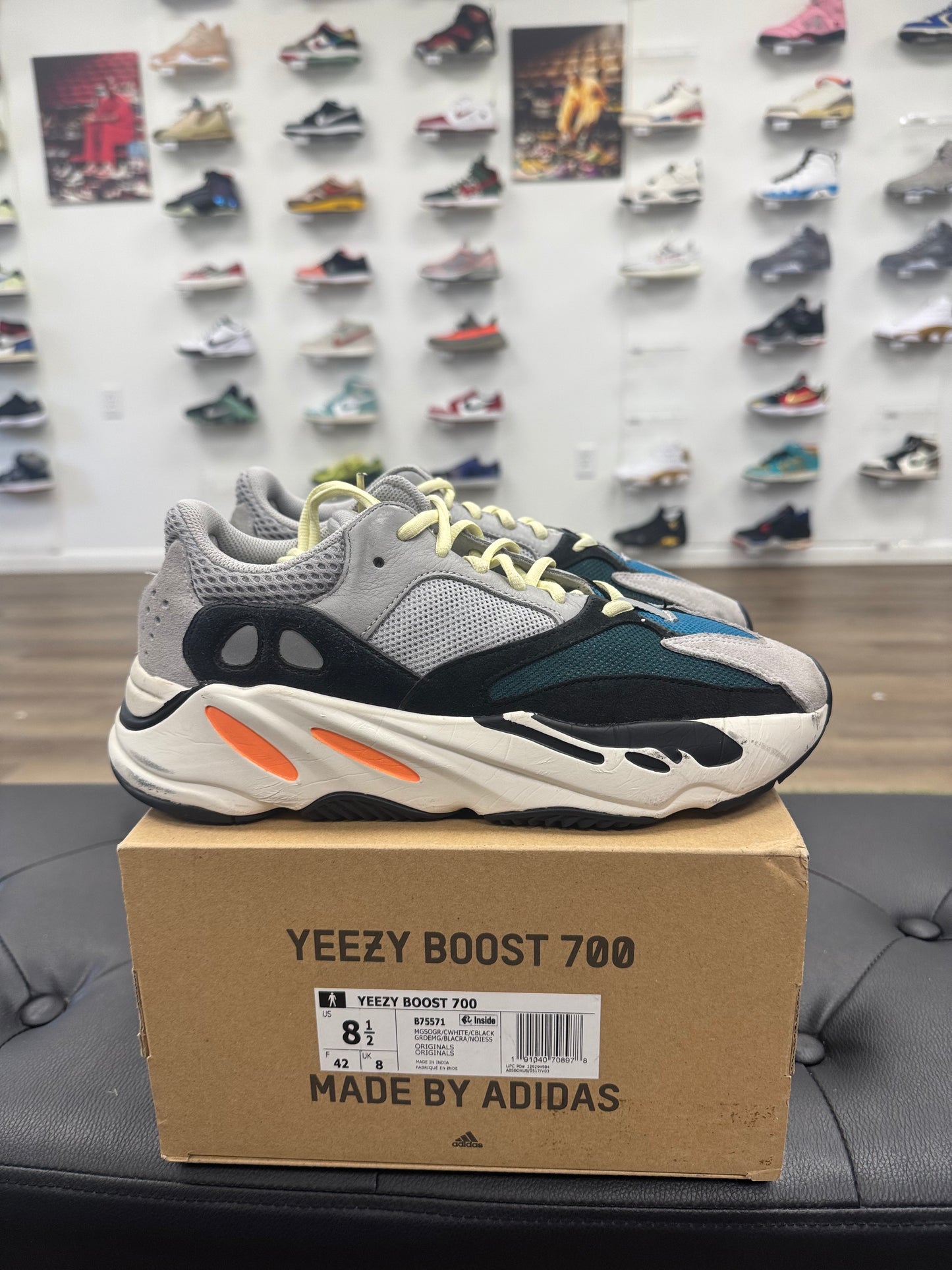 adidas Yeezy Boost 700 Wave Runner - Size 8.5 (U)