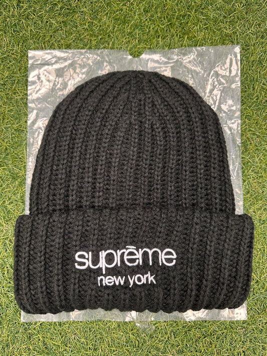 Supreme Classic Logo Chunky Ribbed Beanie (FW24) Black