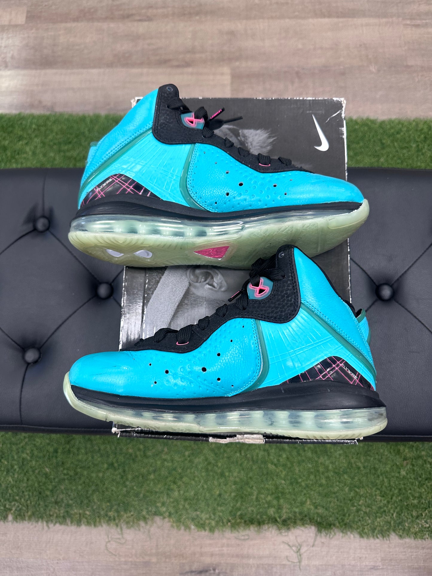 Nike LeBron 8 South Beach (Pre-Heat) 2010- Size 7 (U)