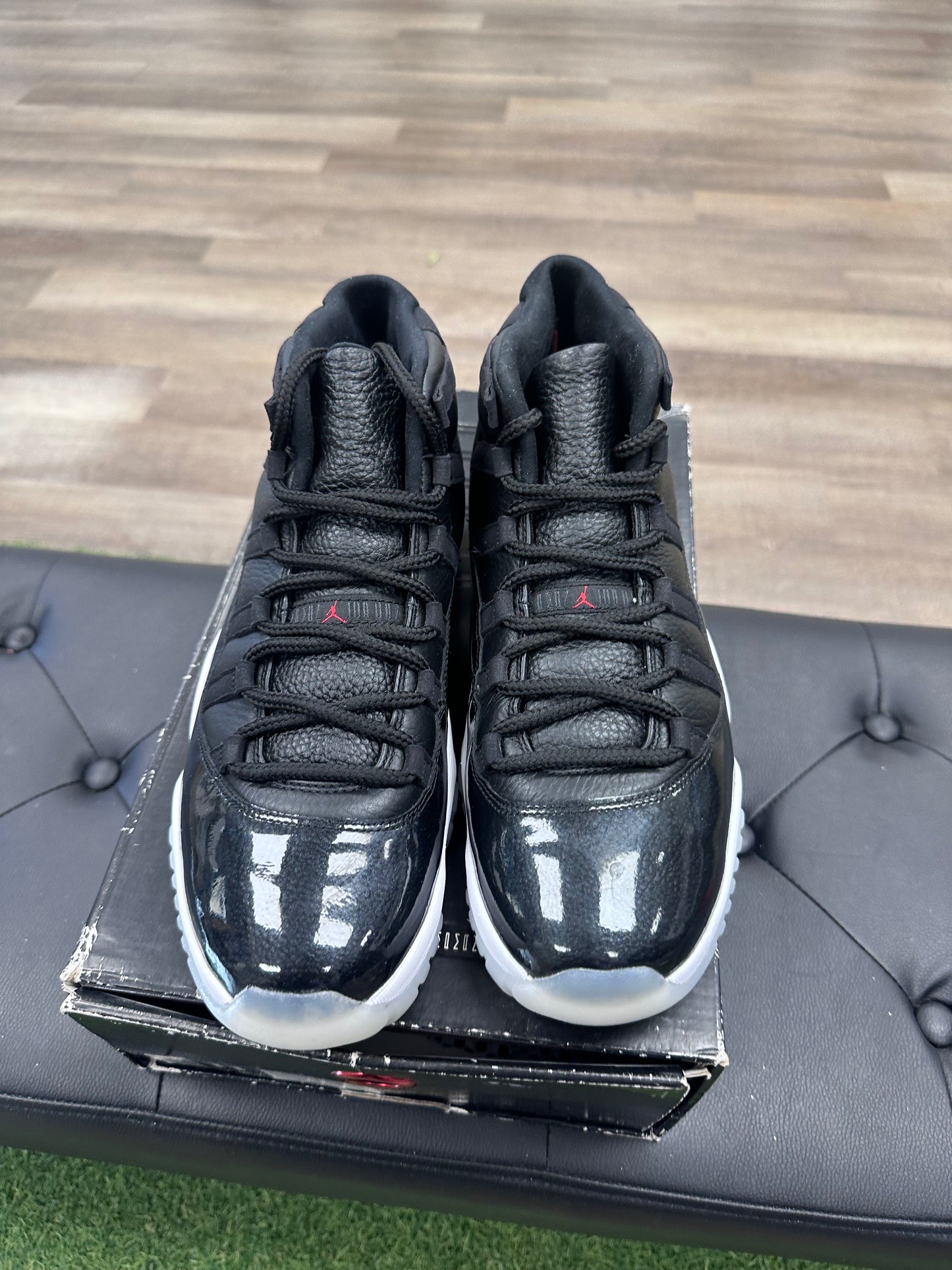 Jordan 11 Retro 72-10 - Size 11 (U)