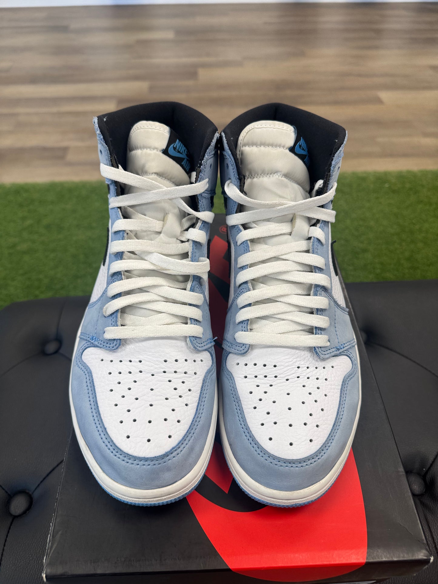 Jordan 1 Retro High OG University Blue - Size 11.5 (U)