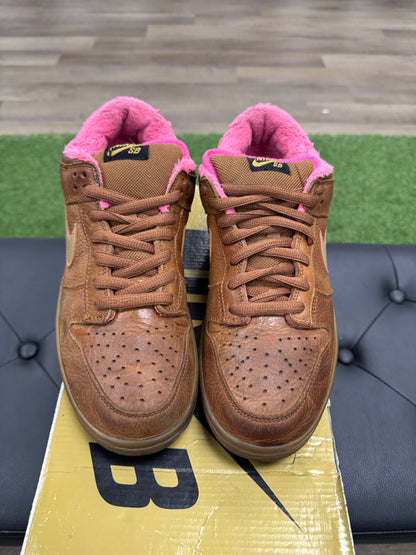 Nike SB Dunk Low Gibson Guitar Case - Size 11 (U)
