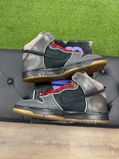 Nike SB Dunk High MF Doom - Size 9.5 (U)