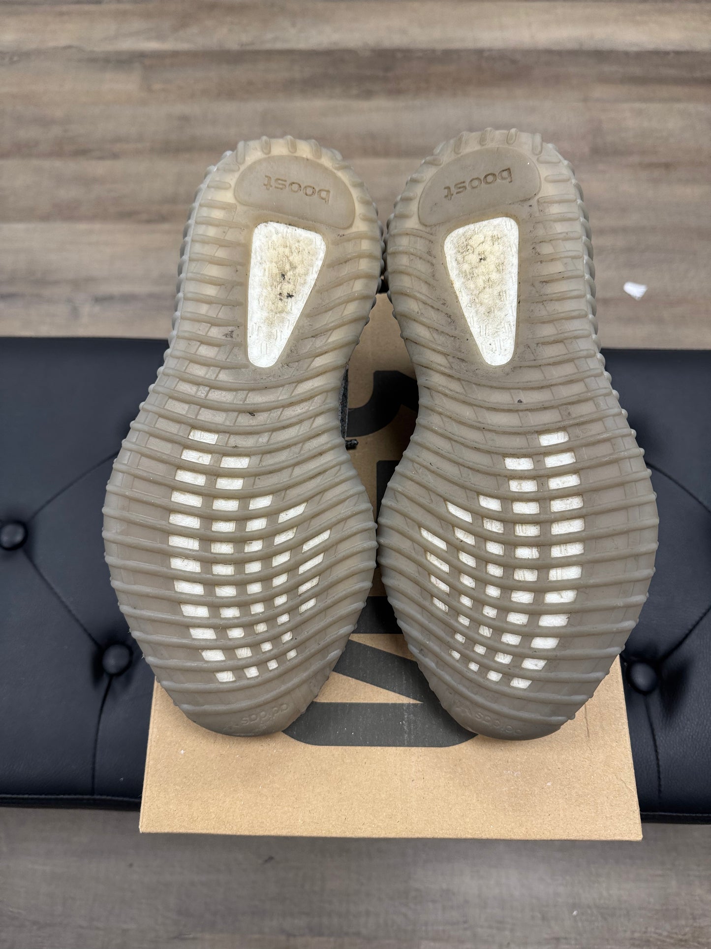 adidas Yeezy Boost 350 V2 Beluga Reflective - Size 8.5 (U)