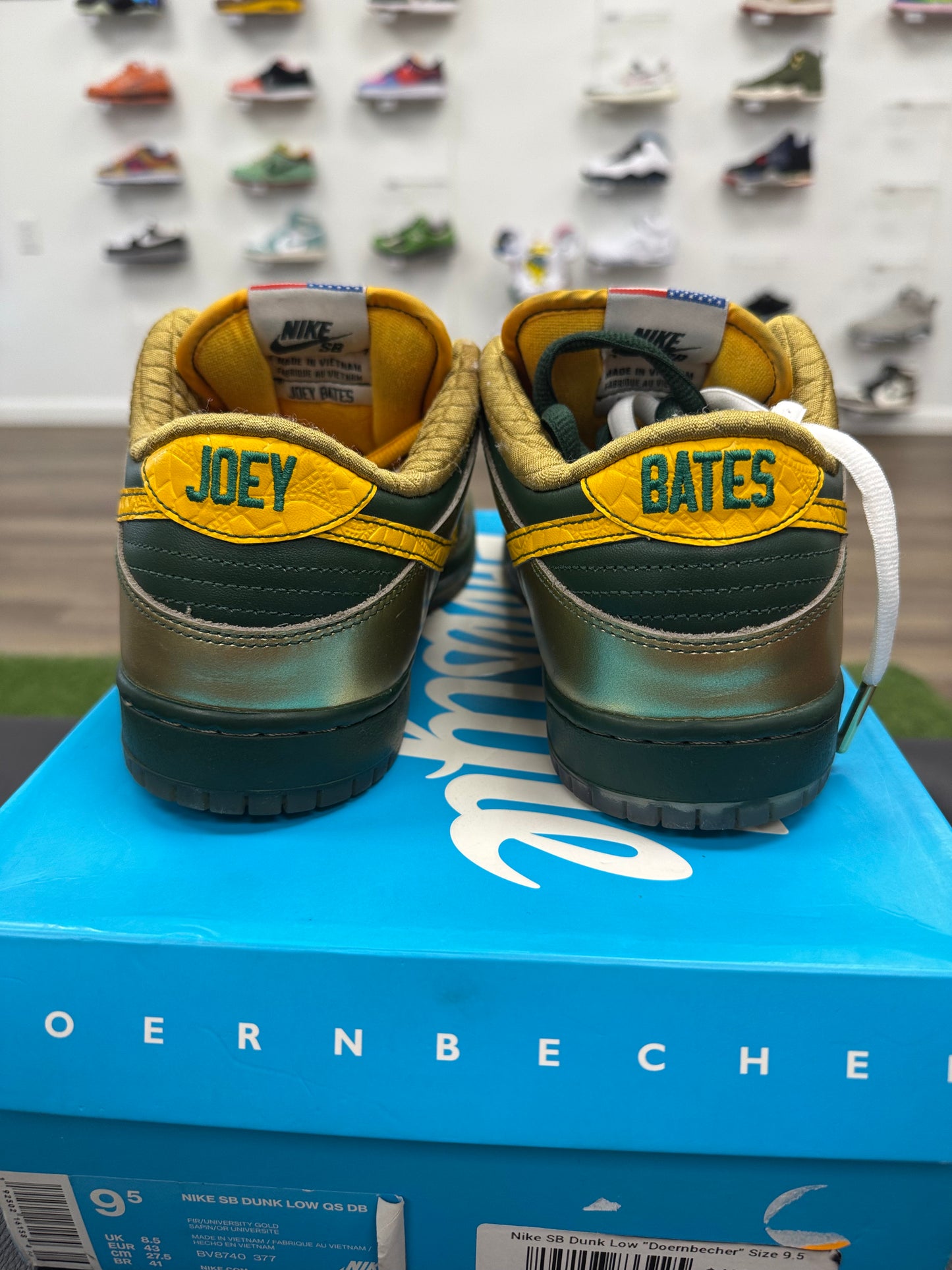 Nike SB Dunk Low Doernbecher (2018) - Size 9.5 (U)