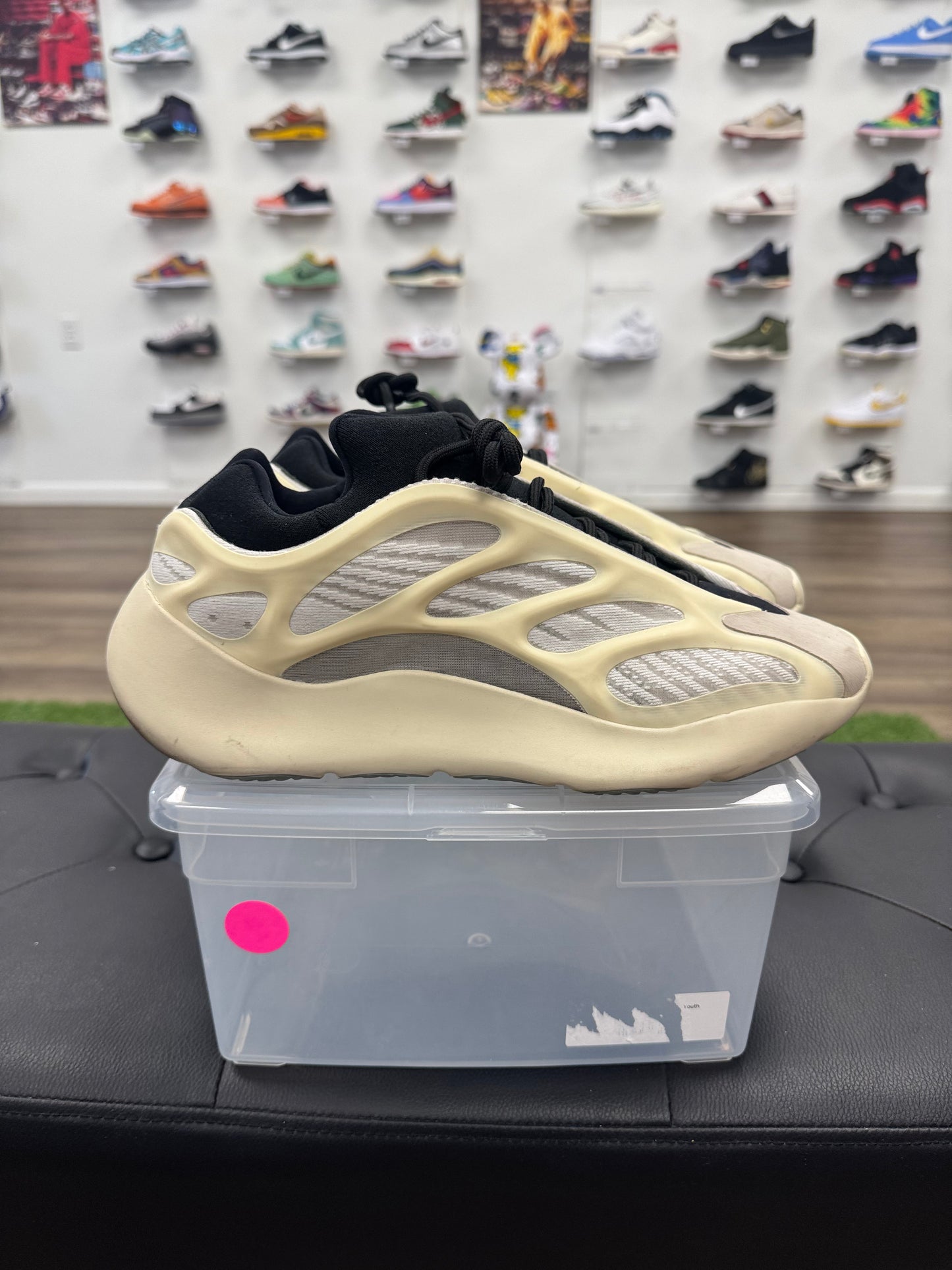 adidas Yeezy 700 V3 Azael - Size 10 (U)