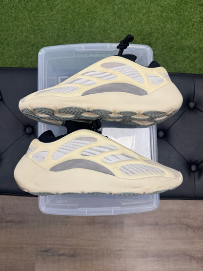 adidas Yeezy 700 V3 Azael - Size 10 (U)