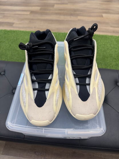 adidas Yeezy 700 V3 Azael - Size 10 (U)