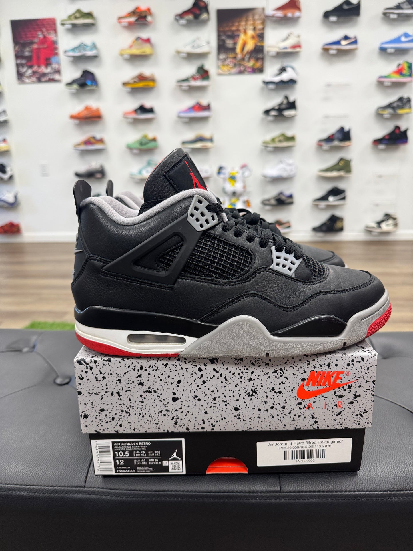 Jordan 4 Retro Bred Reimagined - Size 10.5 (U)